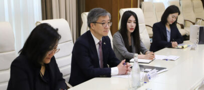 KOREYA OLIY TA’LIM MUASSASALARI BILAN YAQINDAN HAMKORLIK QILISH ISTIQBOLLARI MUHOKAMA QILINDI