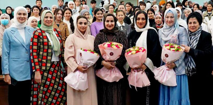 DR. AISHA ABDULLAH MET WITH STUDENTS DURING HER VISIT TO UZBEKISTAN