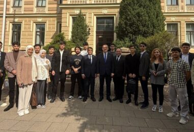 QO‘NG‘IROTBOY SHARIPOV LATVIYADA O‘ZBEKISTONLIK TALABALAR BILAN UCHRASHDI
