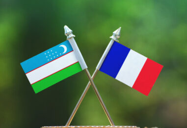 PREZIDENT O‘ZBEK-FRANSUZ UNIVERSITETINI TASHKIL ETISH BO‘YICHA QARORNI IMZOLADI