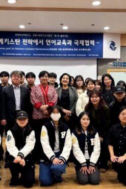 HANKUK CHET TILLAR UNIVERSITETIDA O’ZBEKISTONDAN TASHRIF BUYURGAN RECTOR MA’RUZA O’QIDI