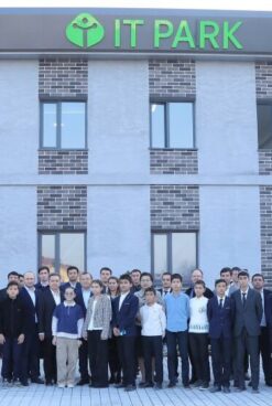 INNOVATSION YOSHLAR IT MARKAZI OCHILDI