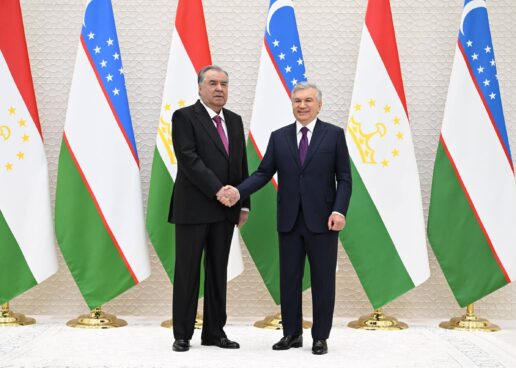 EMOMALI RAHMON DAVLAT TASHRIFI BILAN O’ZBEKISTONGA KELDI