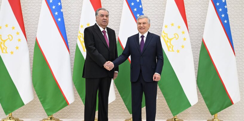 ЭМОМАЛИ РАХМОН ПРИБЫЛ В УЗБЕКИСТАН С ГОСУДАРСТВЕННЫМ ВИЗИТОМ