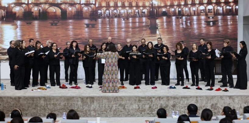 SAMARQADDAGI UNIVERSITETDA ISPAN MUSIQACHILARI KONSERT BERDI